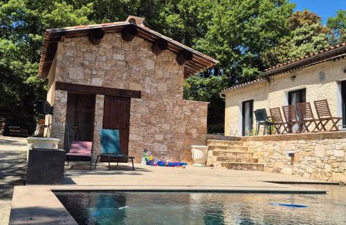 Rochegude House | Maison indépendante de 26m2 avec Jardin, Climatisation et accès piscine l'été