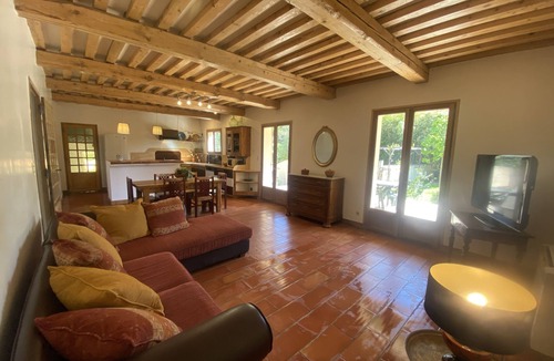 Collias Villa | Maison Indépendante Avec Piscine, 3 Chambres, au Cœur du Gardonuzespont du Gard
