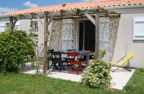 Angles House | Maison Individuelle Avec Jardin