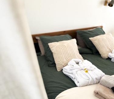 Massignieu-de-Rives House | Maison insolite le ptit dche sa