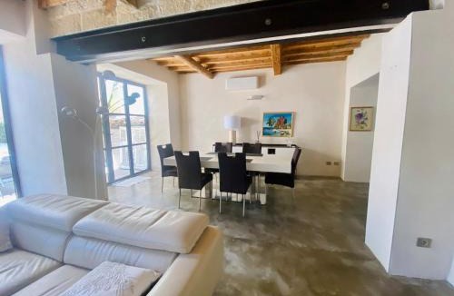 Aigues-Mortes Medieval City Villa | Maison Intra-muros Aigues-Mortes