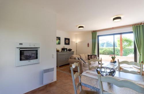 Castelnaud-la-Chapelle House | Maison Iris