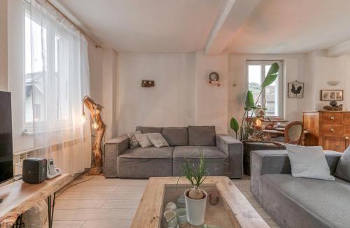 Theys House | Maison jacuzzi-sauna Station 7 Laux