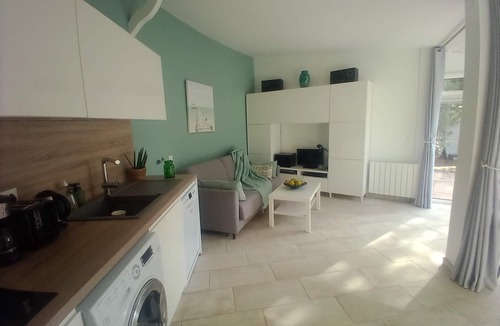 Torreilles-Plage House | Maison Jardin Wifi- Clim-100 m plage sauvage - 20 min from Perpignan