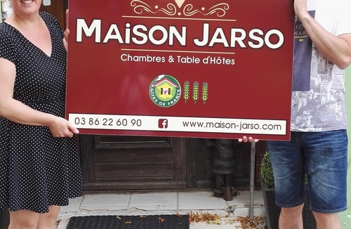 Saint-Martin-du-Puy Bed & Breakfast | Maison Jarso