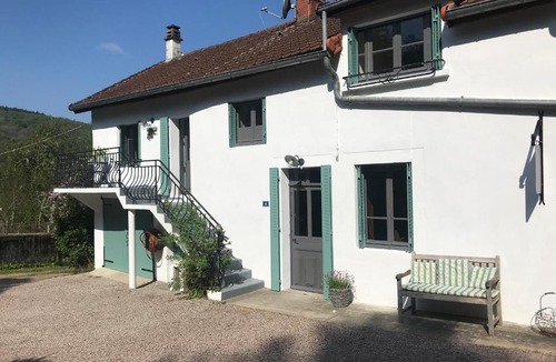 Lucenay-l'Eveque Apartment | Maison Jouvenaar Bas