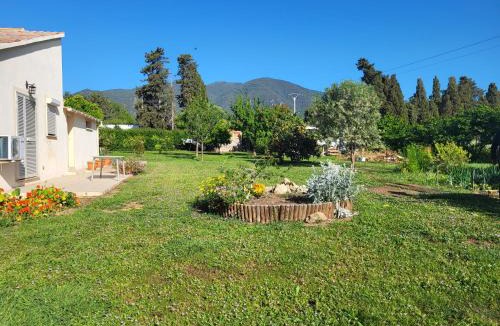 Linguizzetta Apartment | Maison jumelée clôturée