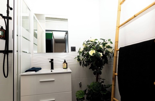 Montbrison House | Maison jungle house Montbrison 2/4 P