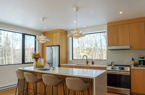 Wentworth-Nord Cottage | Maison Kimby: Secluded Forest Retreat with Hot Tub