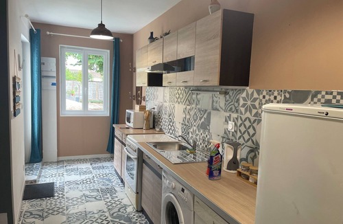 Beaumont Apartment | 🏡 Maison "L'Écolier" - Terrace & private parking - 10 min from Futuroscope