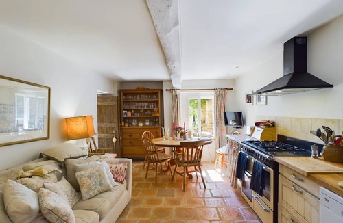 Castelnau-de-Montmiral House | Maison Littré - Quiet location between vineyards and forest - Heated swimming pool - 5 bedrooms