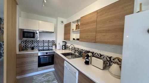 Entraigues-sur-la-Sorgue House | Maison Le Clos Du Moulin 3, jardin, calme, proche Avignon, Provence