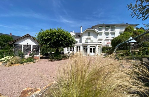 Saint-Honore-les-Bains House | Maison Lanoiselee