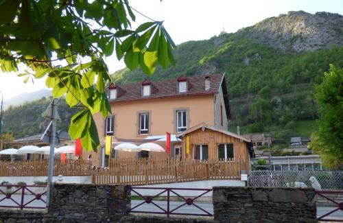 Auzat Bed & Breakfast | Maison L'Orriégeoise