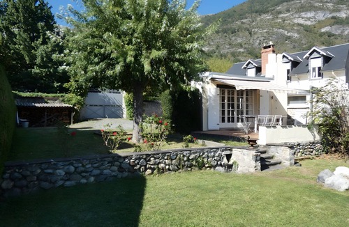 Ayzac-Ost House | Maison l'Oustaou with Pool, Mountain View and Large Enclosed Garden