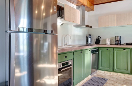 Lau-Balagnas House | Maison La Laubalutine – Spacious Renovated House with Mountain Views