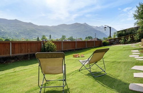 Lau-Balagnas House | Maison La Laubalutine – Spacious Renovated House with Mountain Views