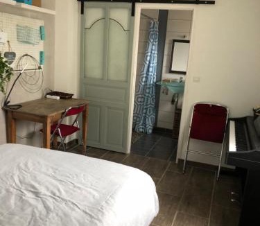 La Suze-sur-Sarthe Bed & Breakfast | Maison La Suze