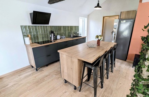 Mesnil-Saint-Pere House | Maison Lac et Jardin