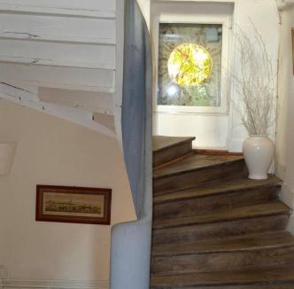 Saint-Jean-le-Blanc House | Maison lAmrique welcome you to one of their rooms Dogs are also welcomed