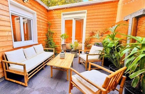 Fives House | Maison Langevin 2-Bedroom House with Cozy Garden & Patio