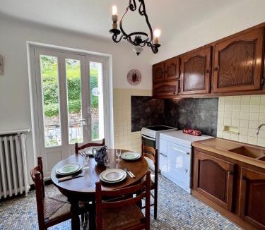 Brive-la-Gaillarde House | Maison "Le Jardin d'Elise" - Hauteur de Brive