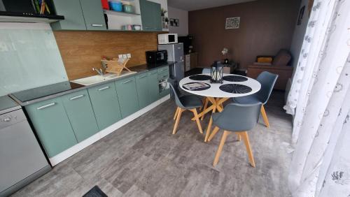 Troarn House | Maison le palmier