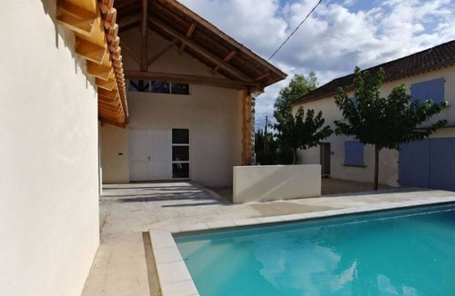 Monoblet Villa | Maison Le Rêve: Spacious holiday home with swimming pool in rustic surroundings