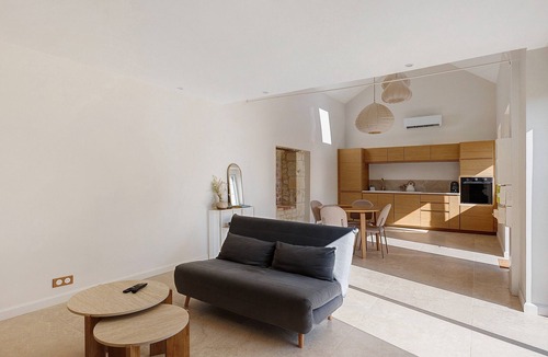 Allonnes House | Maison Léoncine – Peaceful Cottage for 4 with Garden near Saumur