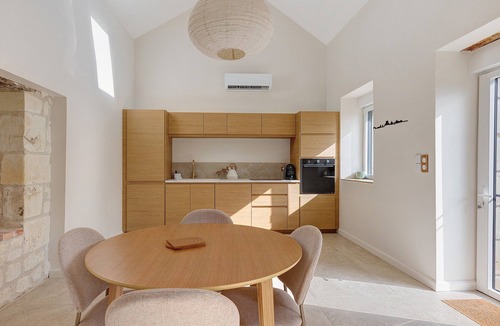 Allonnes House | Maison Léoncine – Peaceful Cottage for 4 with Garden near Saumur