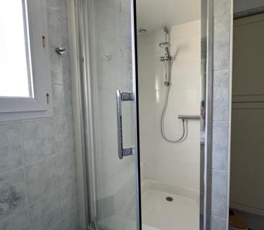 La Chapelle-Rousselin House | Maison les Boites