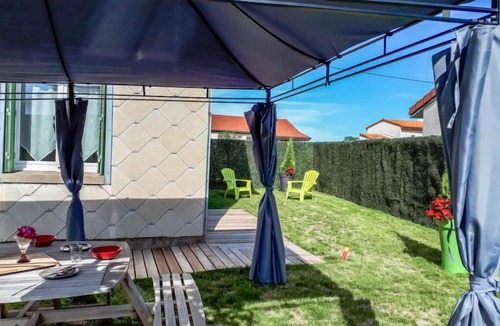 Blot-lʼEglise House | Maison Les Oies by Interhome