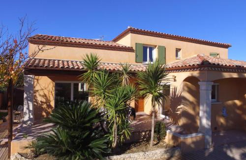 Aigues-Mortes Villa | Maison Les Pins