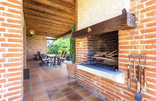 Graulhet House | Maison Lespinasse - Calme - Piscine - Jardin