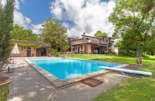 Graulhet House | Maison Lespinasse - Calme - Piscine - Jardin