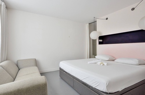 Les Puces de Saint-Ouen House | Maison Limone - Welkeys