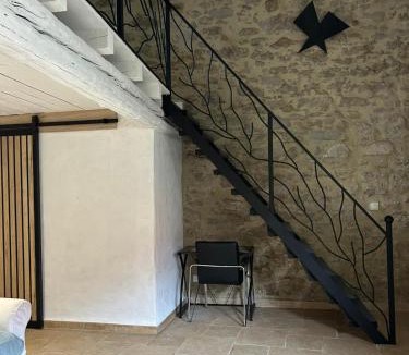 Villasavary Apartment | Maison loft au cachet ancien