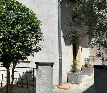 Villasavary Apartment | Maison loft au cachet ancien