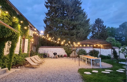 Ville-Saint-Jacques House | Maison lou Cocotte