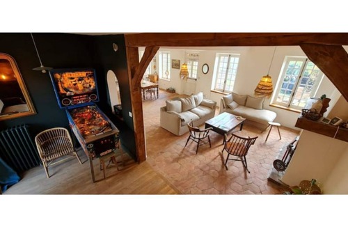 Ville-Saint-Jacques House | Maison lou Cocotte