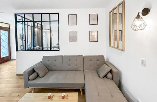 Saint-Leu-dEsserent House | Maison lumineuse avec verrière & grand écran