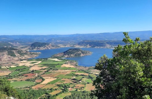 Neffies House | Maison lumineuse avec jardin