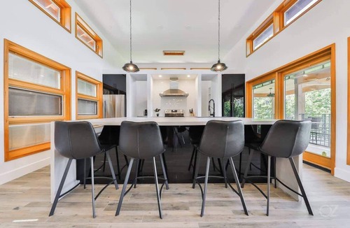 Saint Come House | Maison Lux | Luxury chalet with spa by the lake