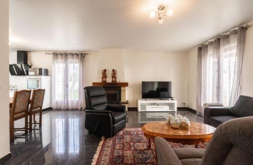 Medis House | Maison Médis