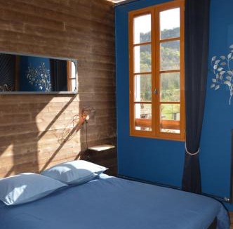 Saint-Pierre-de-Curtille Bed & Breakfast | Maison Maliga J&G House