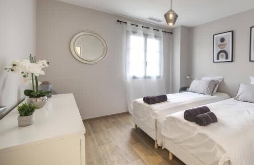 Barbentane Villa | Maison Matisse Summar