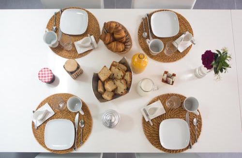 Le Burgaud Bed & Breakfast | MAISON MAUPAS Chambre Bleue