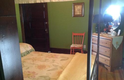 Campbellton Bed & Breakfast | Maison McKenzie House