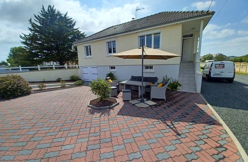 Saint-Germain-sur-Ay House | Maison mer