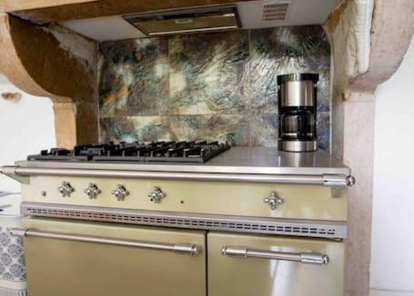 Savigny-les-Beaune Villa | Maison Merlin